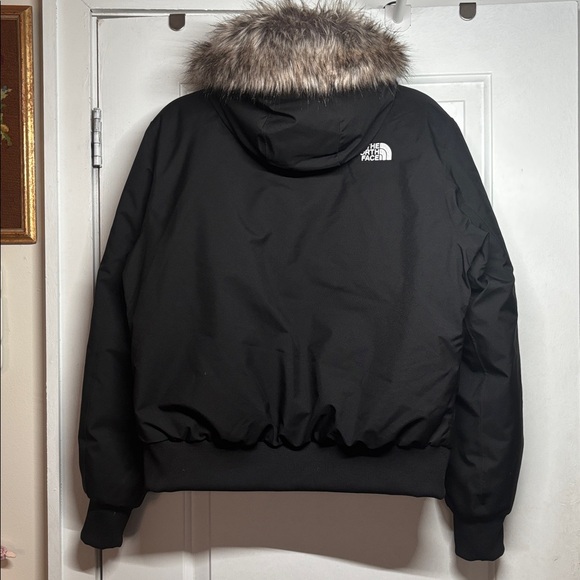 The North Face Arctic Bomber Jacket, M - Picture 4 of 8